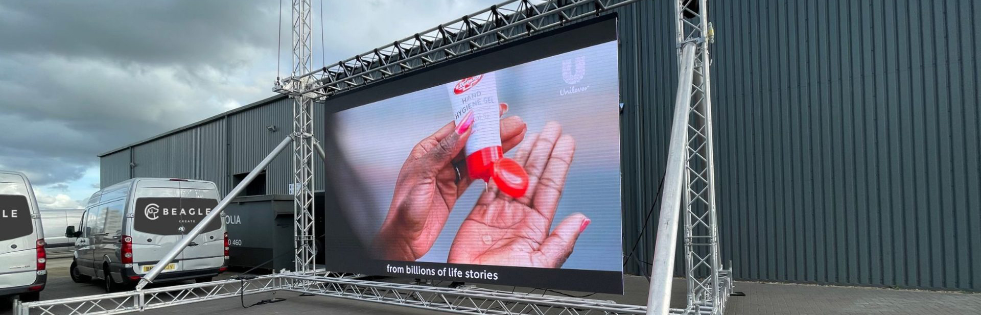 Tipuri de ecrane LED pentru publicitate si diverse evenimente